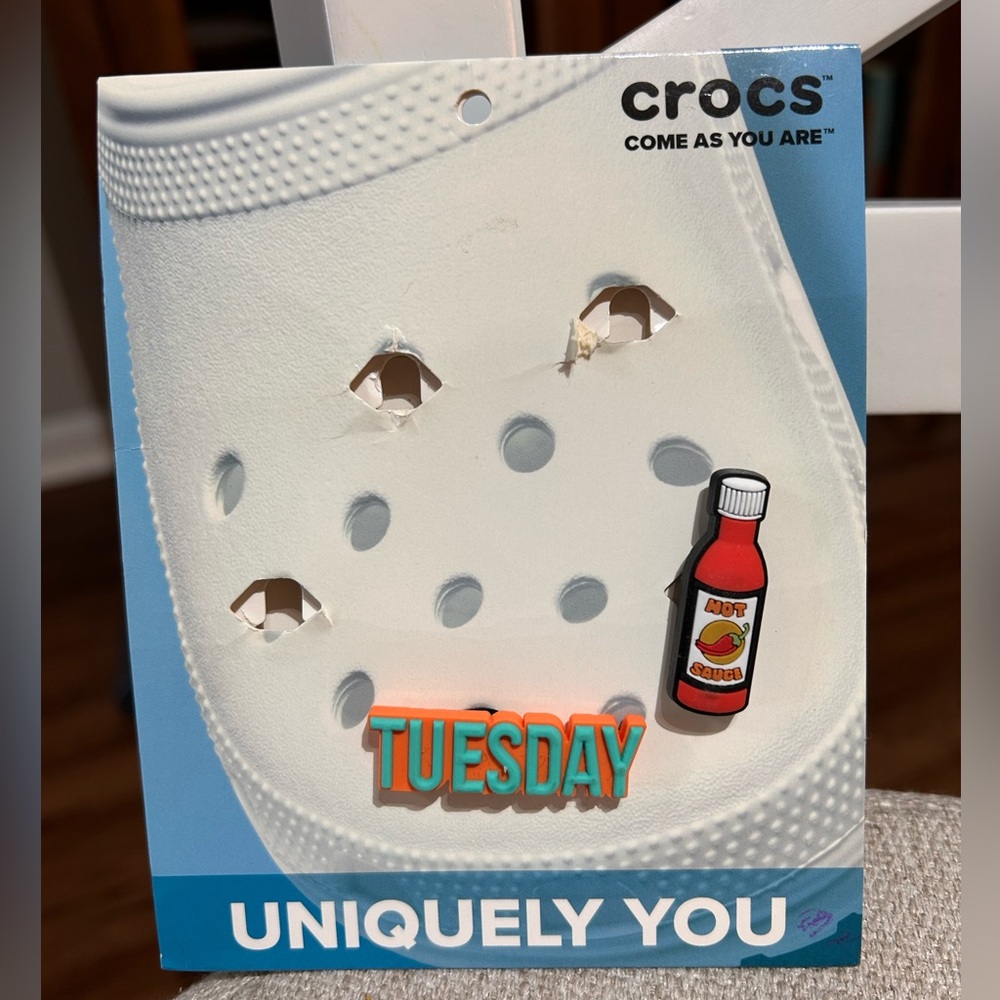 🌮 Crocs Jibbitz Charms - Taco Tuesday and Hot Sauce Partial Pack (2/5)